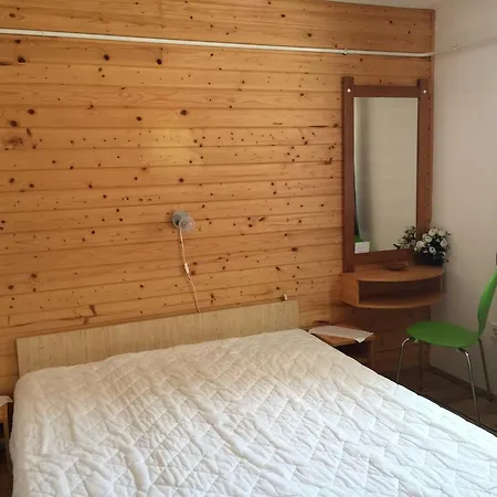 Apartmanhaz Mediterran Harkány