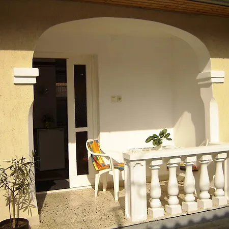 Apartmanhaz Mediterran Appartamento *