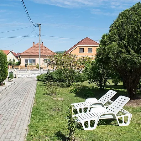 Apartmanhaz Mediterran Appartamento Harkány
